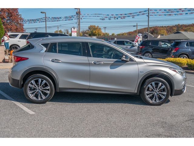 2018 INFINITI QX30 Premium