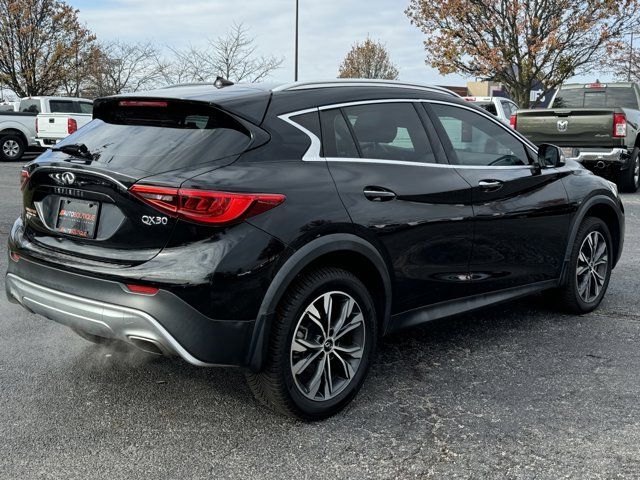 2018 INFINITI QX30 Premium