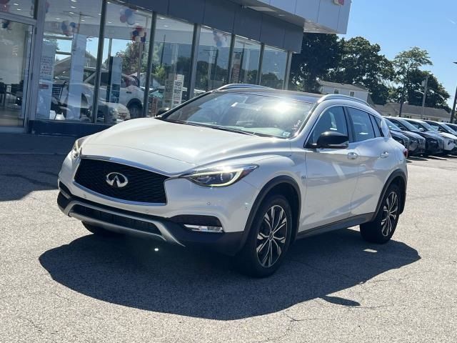 2018 INFINITI QX30 Premium