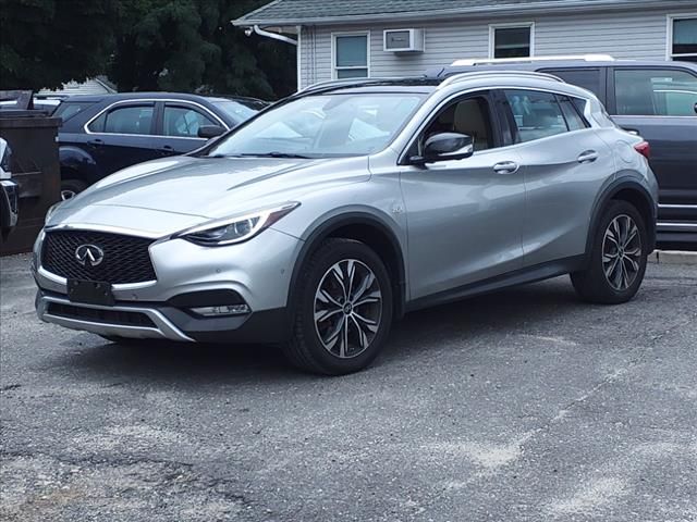 2018 INFINITI QX30 Essential