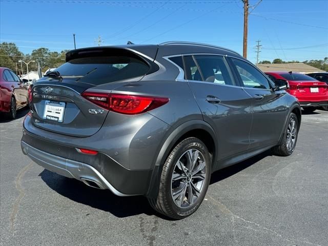 2018 INFINITI QX30 Premium