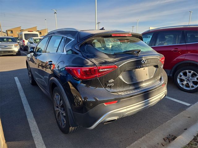 2018 INFINITI QX30 Premium