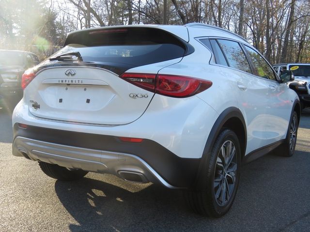 2018 INFINITI QX30 Premium