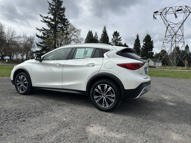 2018 INFINITI QX30 Premium