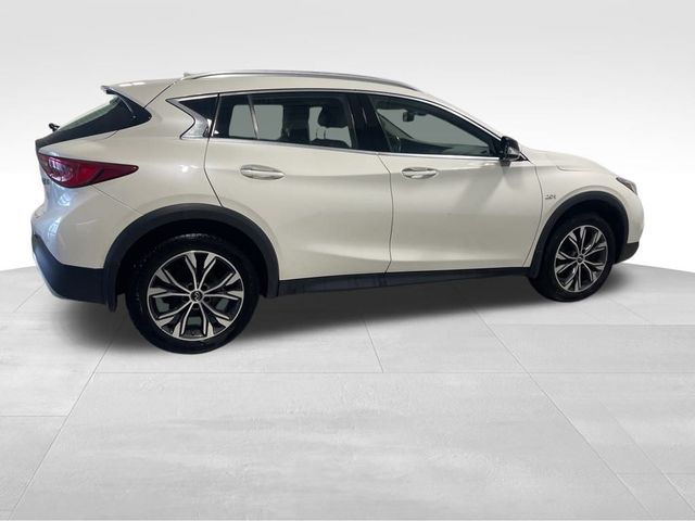 2018 INFINITI QX30 Premium