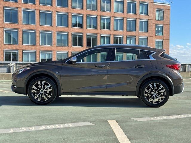 2018 INFINITI QX30 Premium