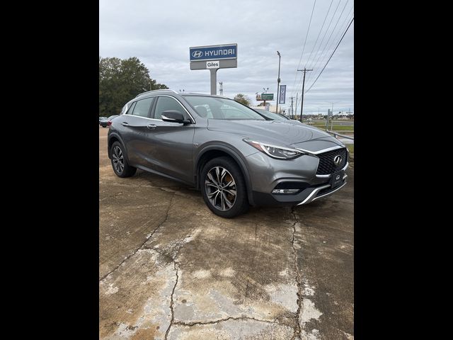 2018 INFINITI QX30 Premium