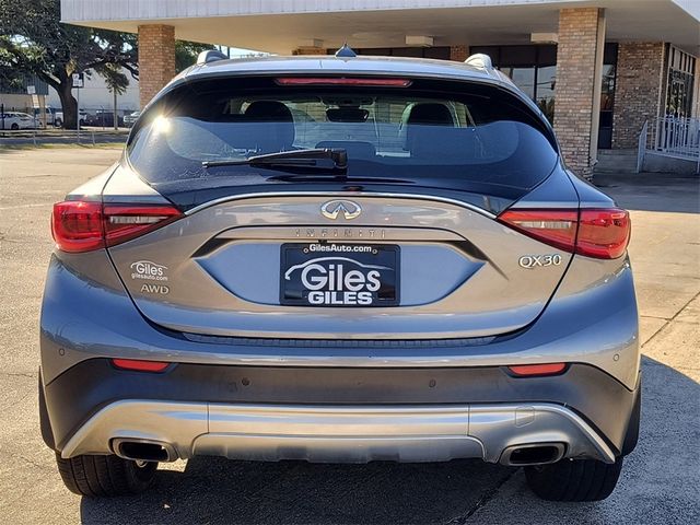 2018 INFINITI QX30 Premium