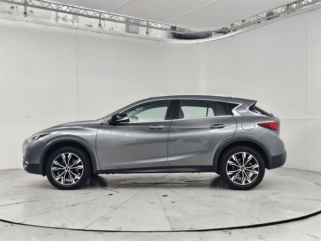 2018 INFINITI QX30 Premium