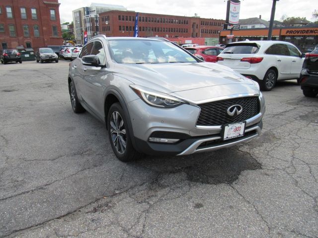 2018 INFINITI QX30 Premium