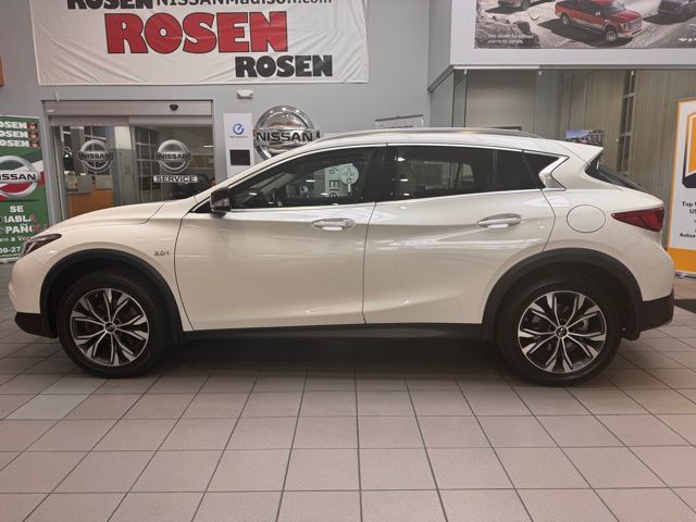 2018 INFINITI QX30 Premium