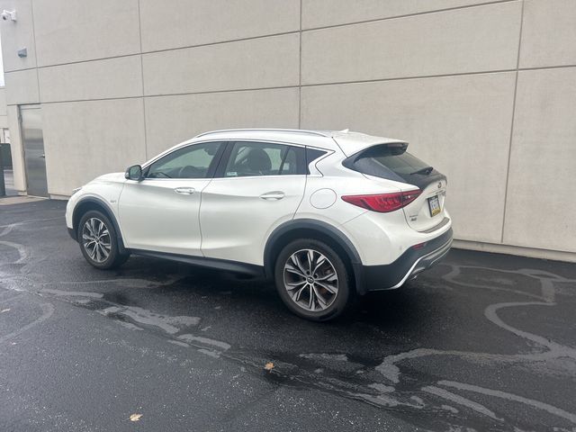 2018 INFINITI QX30 Premium