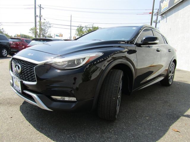 2018 INFINITI QX30 Premium