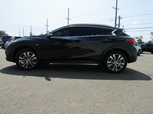 2018 INFINITI QX30 Premium