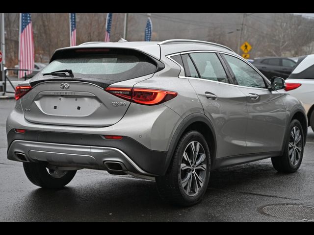 2018 INFINITI QX30 Premium