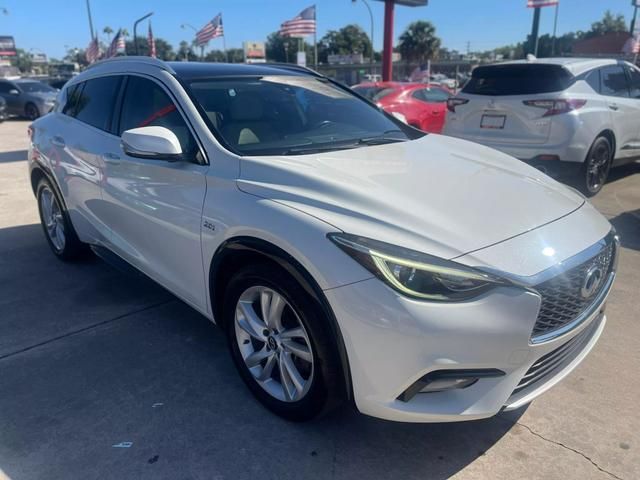 2018 INFINITI QX30 Premium