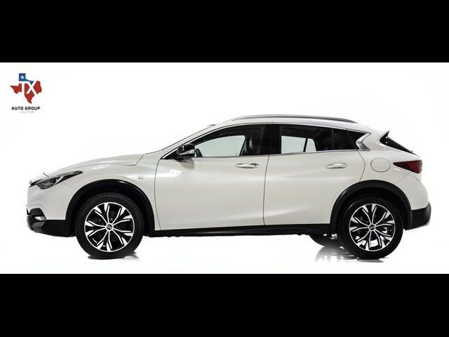 2018 INFINITI QX30 Premium