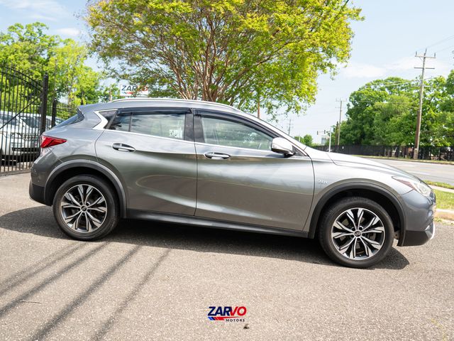 2018 INFINITI QX30 Premium