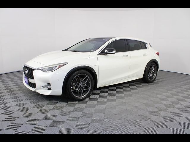 2018 INFINITI QX30 Sport