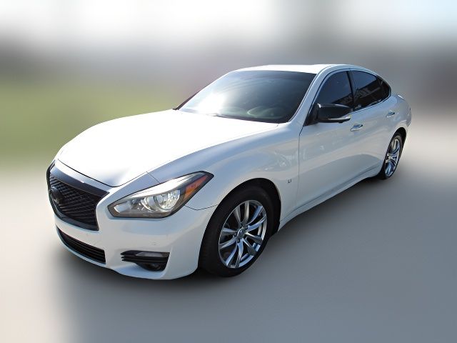 2018 INFINITI Q70 3.7 Luxe