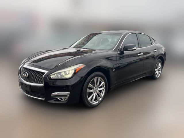 2018 INFINITI Q70 3.7 Luxe