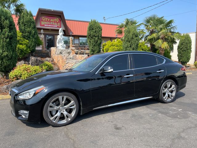 2018 INFINITI Q70L 5.6 Luxe