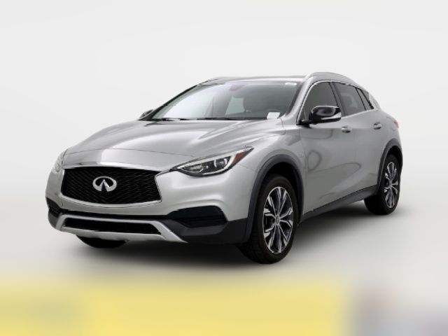 2018 INFINITI QX30 Luxury