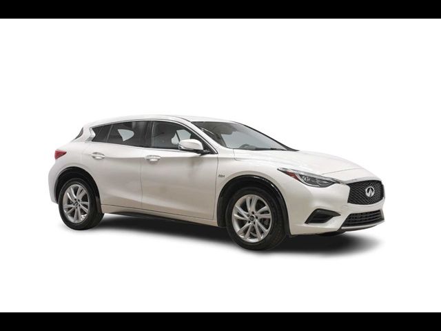 2018 INFINITI QX30 Luxury