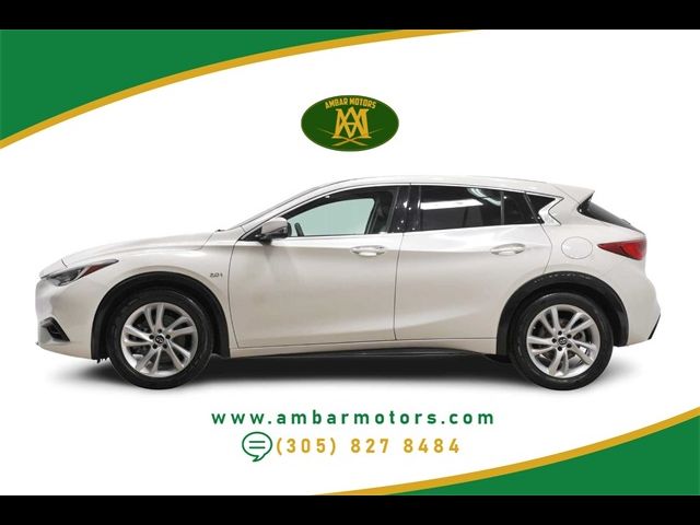 2018 INFINITI QX30 Luxury