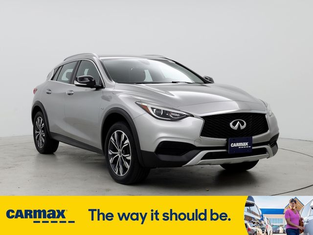 2018 INFINITI QX30 Luxury