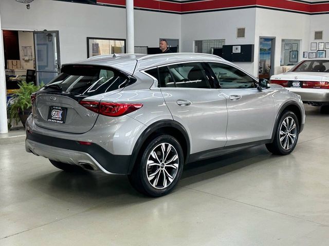 2018 INFINITI QX30 Premium