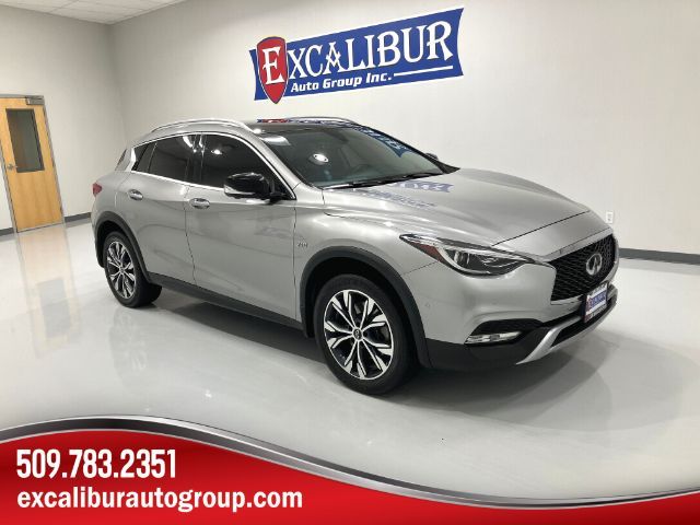 2018 INFINITI QX30 Essential