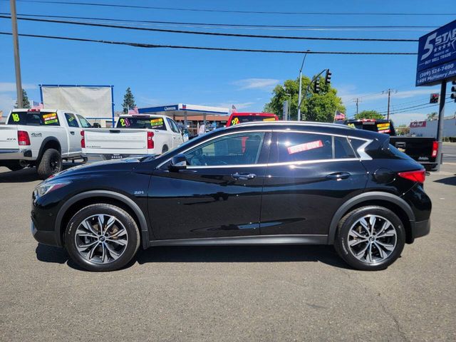 2018 INFINITI QX30 Premium