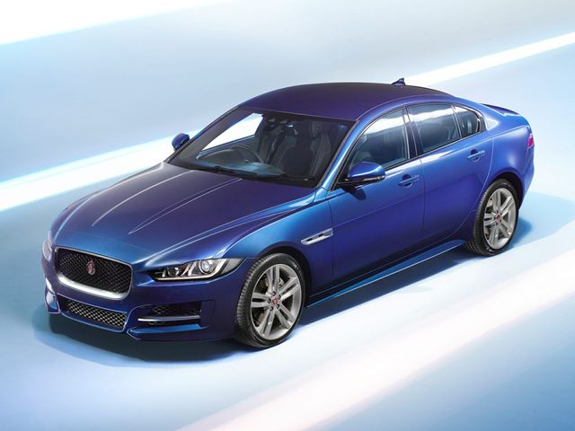 2018 Jaguar XE 25t R-Sport