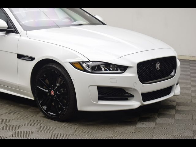 2018 Jaguar XE 35t R-Sport