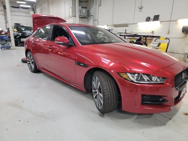 2018 Jaguar XE 35t R-Sport