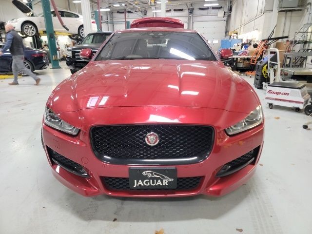 2018 Jaguar XE 35t R-Sport