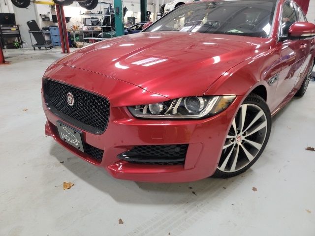 2018 Jaguar XE 35t R-Sport