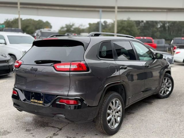 2018 Jeep Cherokee Latitude Tech Connect