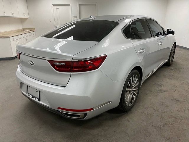 2018 Kia Cadenza Premium