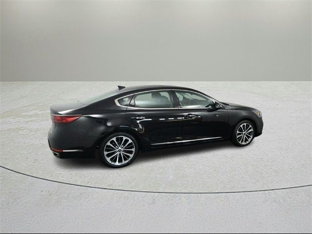 2018 Kia Cadenza Technology