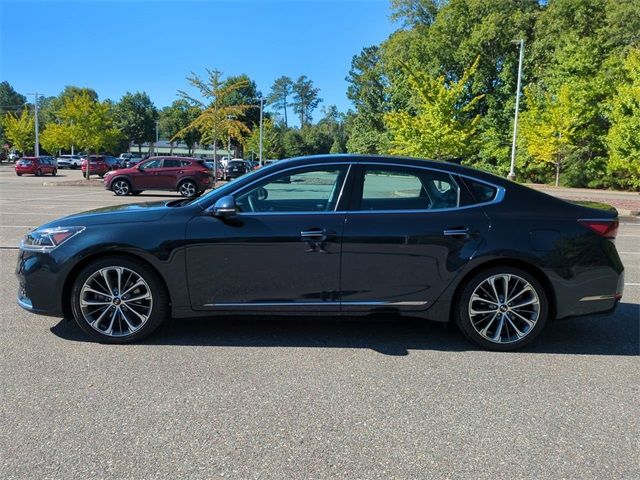 2018 Kia Cadenza Technology