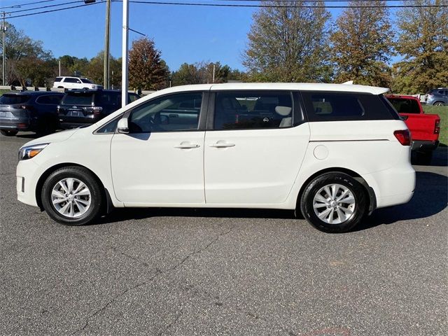 2018 Kia Sedona L