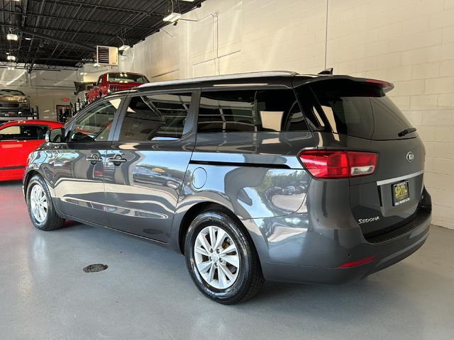 2018 Kia Sedona LX