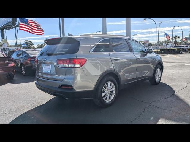 2018 Kia Sorento LX