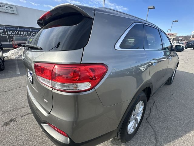 2018 Kia Sorento LX