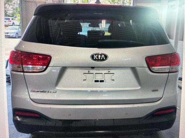2018 Kia Sorento LX