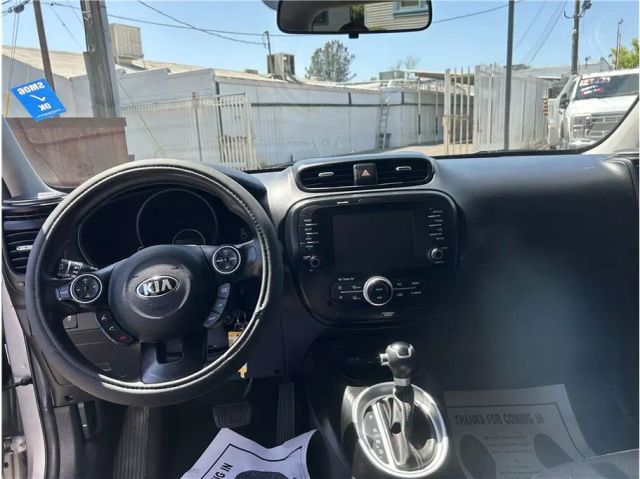 Vehicle image 11 of 11
