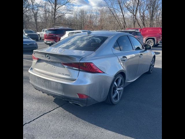 2018 Lexus IS 