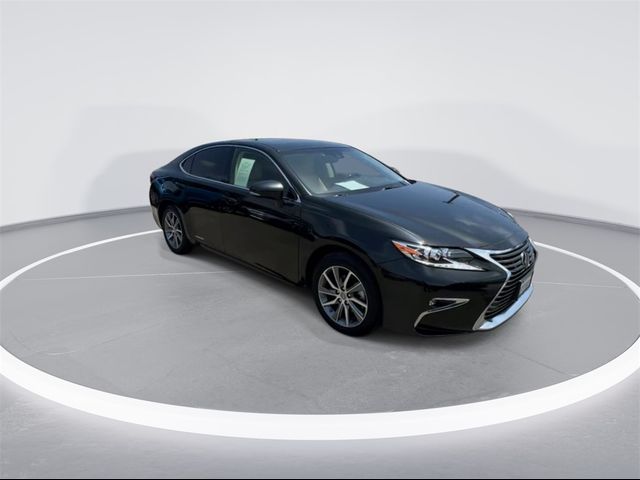 2018 Lexus ES 300h